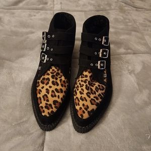Black and Leopard Print Vegan Tuk 3 Buckle Pointed Creeper Boot